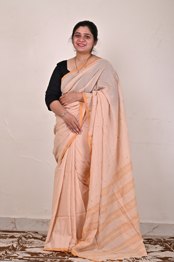 Rose beige Handwoven cotton jamdani saree