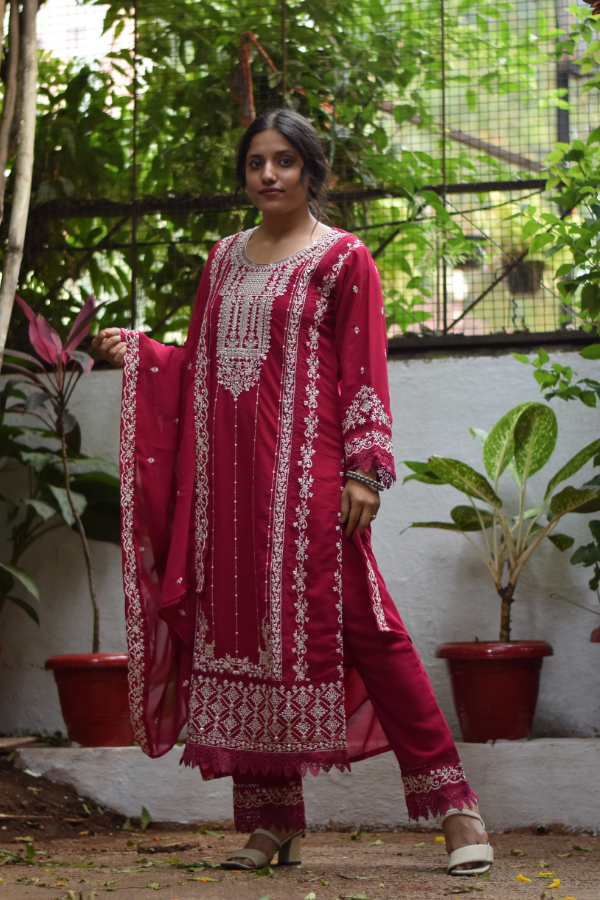 Kurta set with embroidery work | Pakistani kurta set | dupatta 