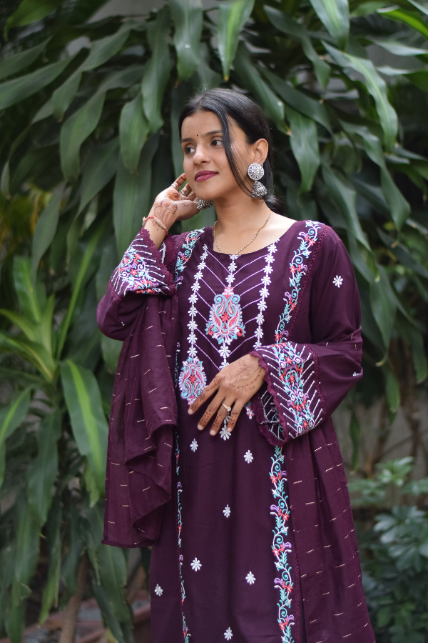 Kurta set under 3999 | kurta set online | kurta set with embroidery work 