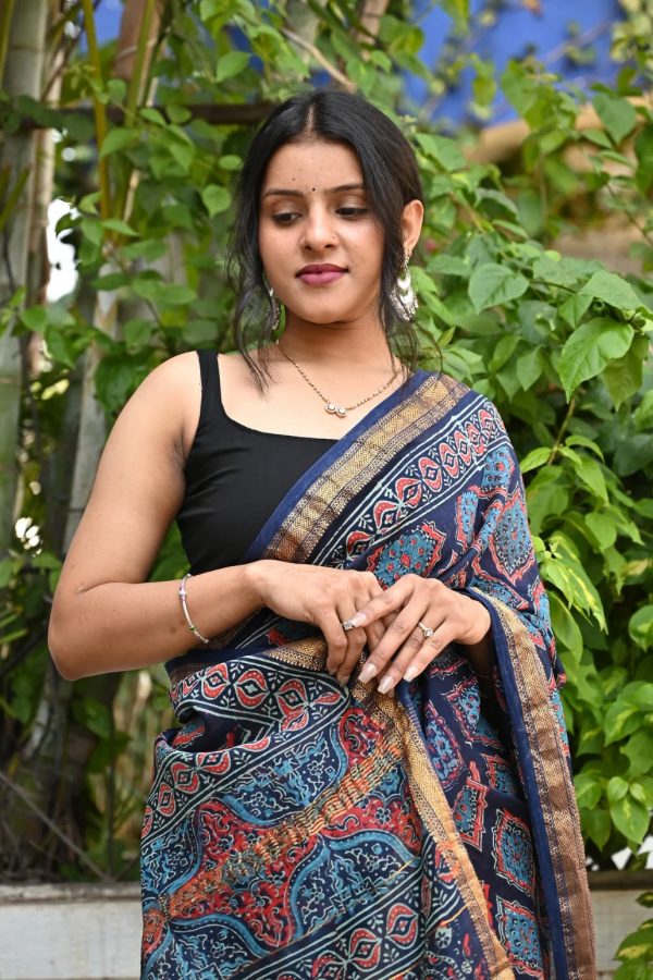 Night-angel Pure Hand-block Printed Maheshwari Silk Saree